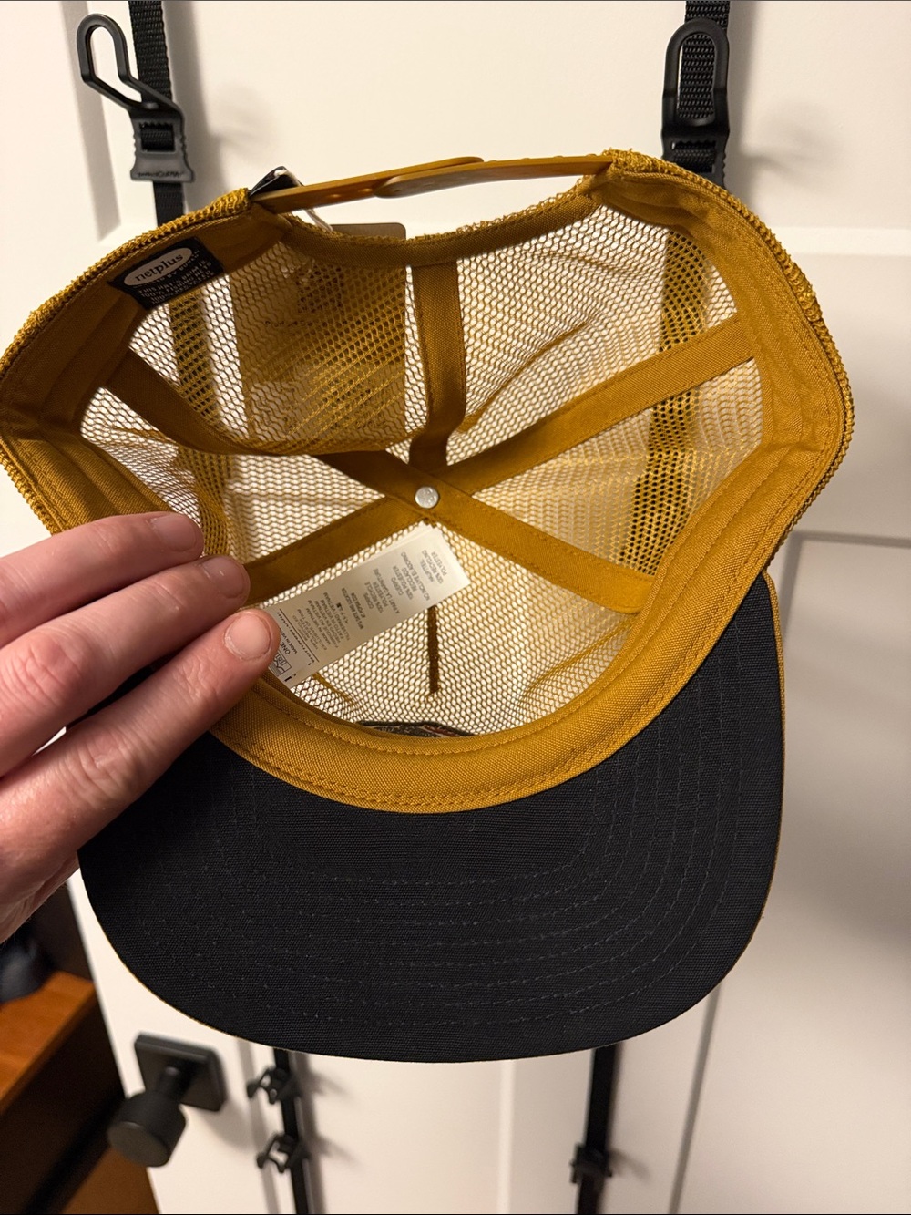 NWT Patagonia breezefarer Trucker Hat - Picture 3 of 4